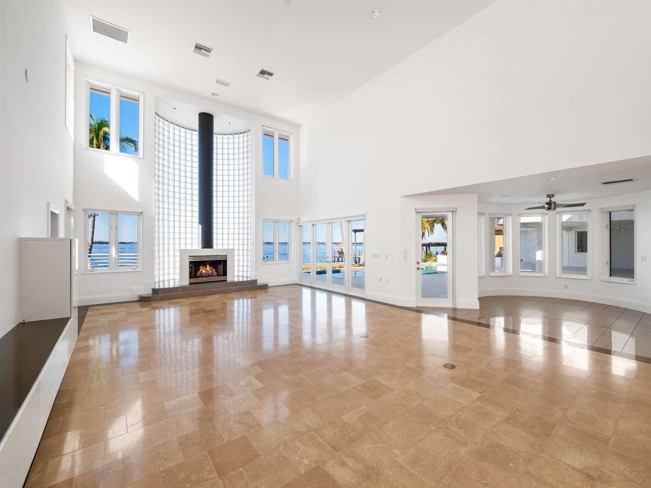 3402 W Riverside Dr, Fort Myers, FL 33901 Photo