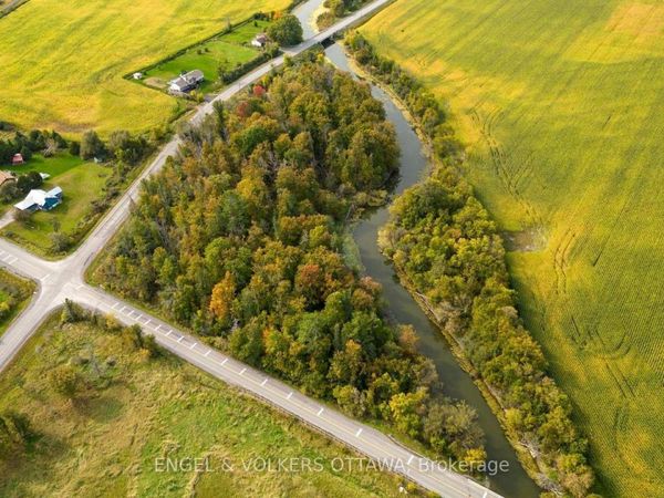 2615 Thomas A Dolan Parkway, Ottawa, ON K0A2H0