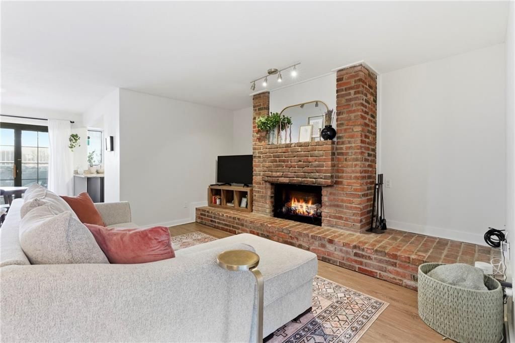 4056 Warwick Boulevard, Unit #7, Kansas City, MO 64111 Main Photo