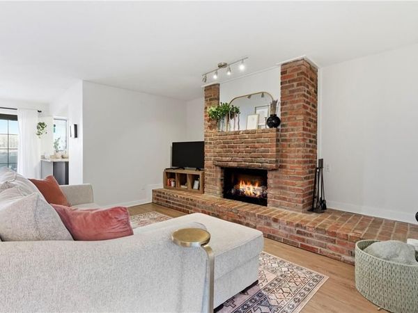 4056 Warwick Boulevard, Unit #7, Kansas City, MO 64111