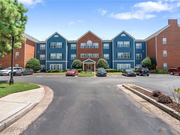 3300 Dogwood Drive , Unit 311, Hapeville, GA 30354