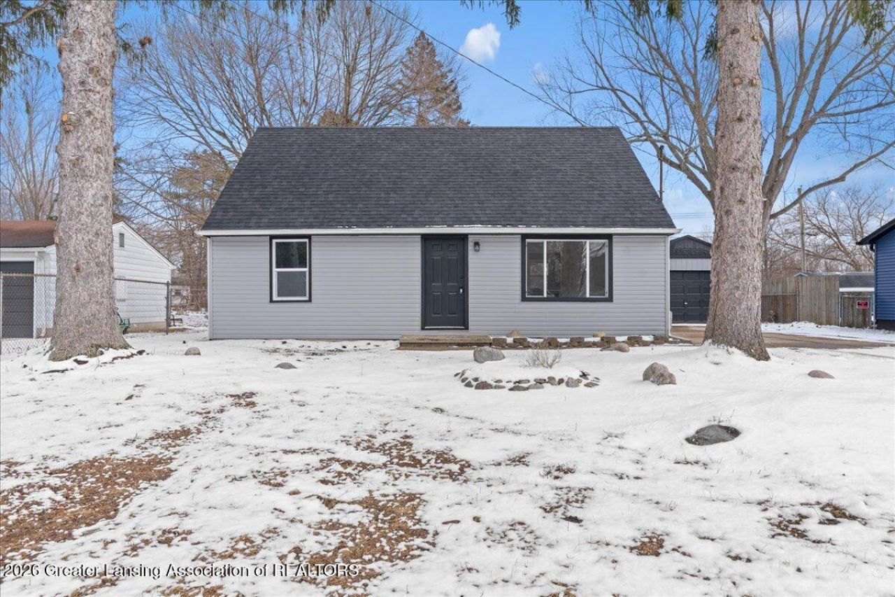 6935 Vernson Drive, Lansing, MI 48911 Main Photo