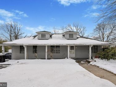 2943 E WALNUT STREET, COLMAR, PA 18915