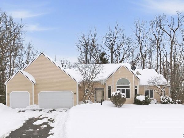 3329 Misty Cove Circle, Baldwinsville, NY 13027