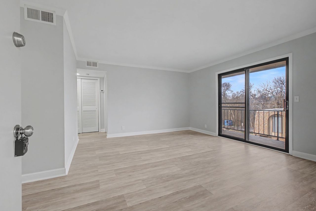 420 Walton Ln Madison, TN 37115