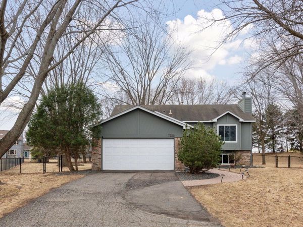 7320 Cactus Curve , Chanhassen, MN 55317