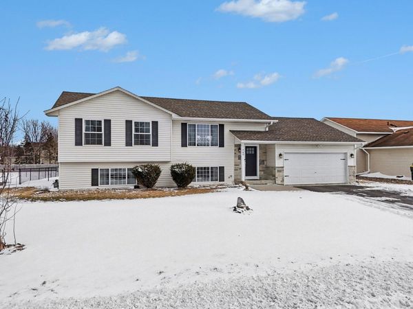 740 Heritage Lane, Belle Plaine, MN 56011