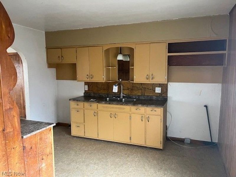 408 W 7th Street, Sycamore, OH 44882 Photo 18