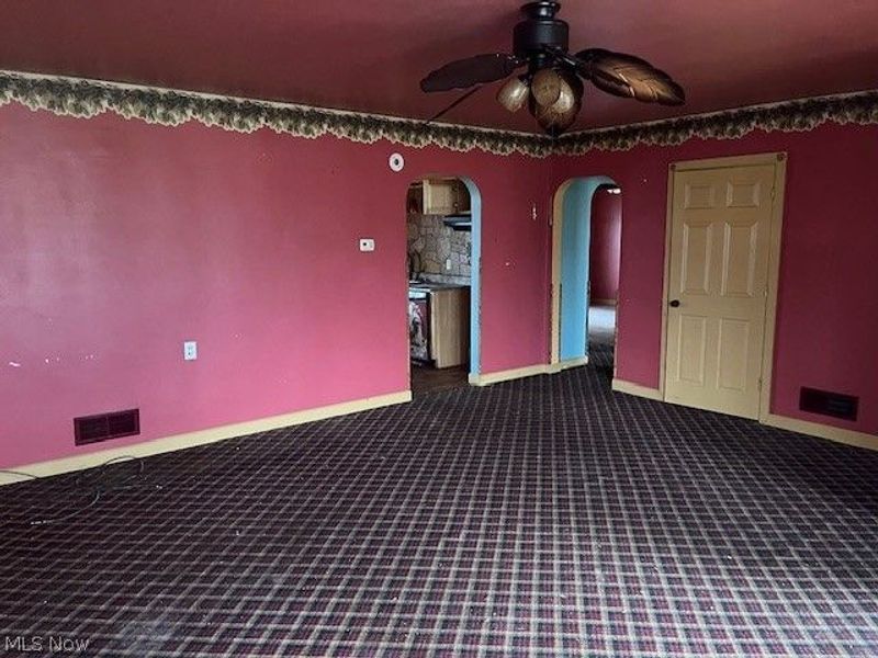 408 W 7th Street, Sycamore, OH 44882 Photo 5