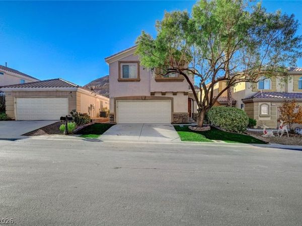 121 Standing Stone Street , Las Vegas, NV 89148