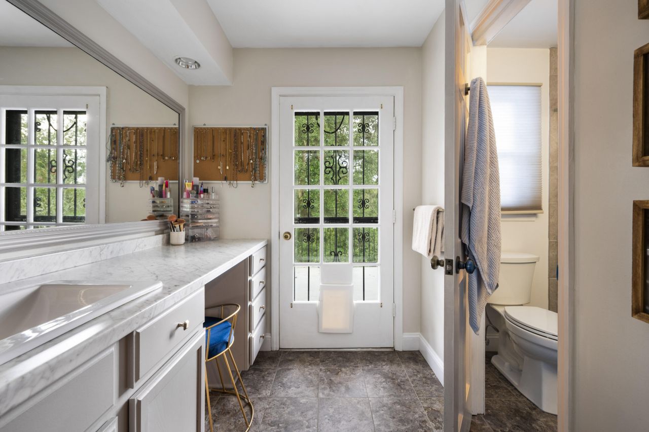 506 Fairington Drive Photo 21