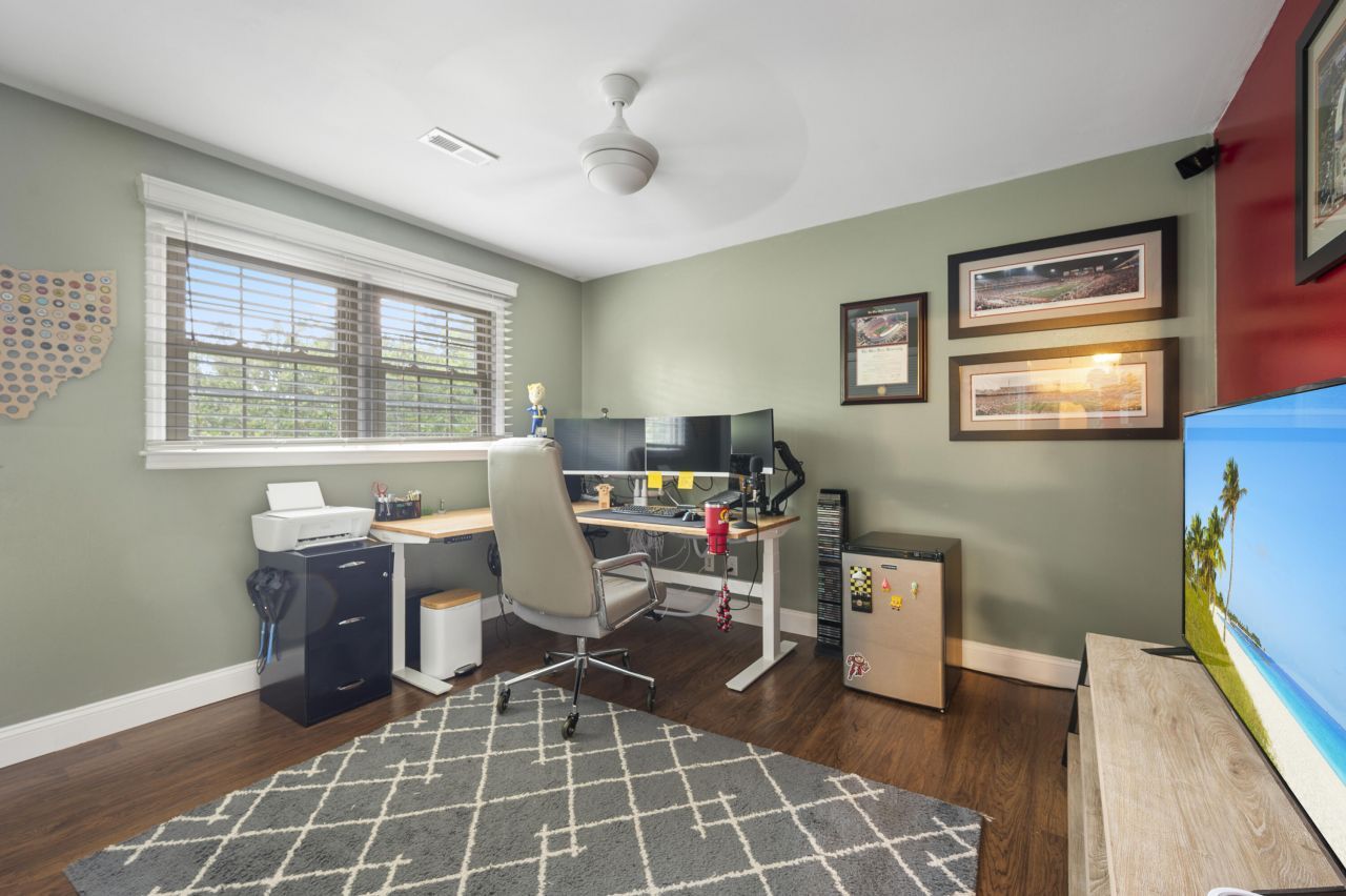 506 Fairington Drive Photo 25