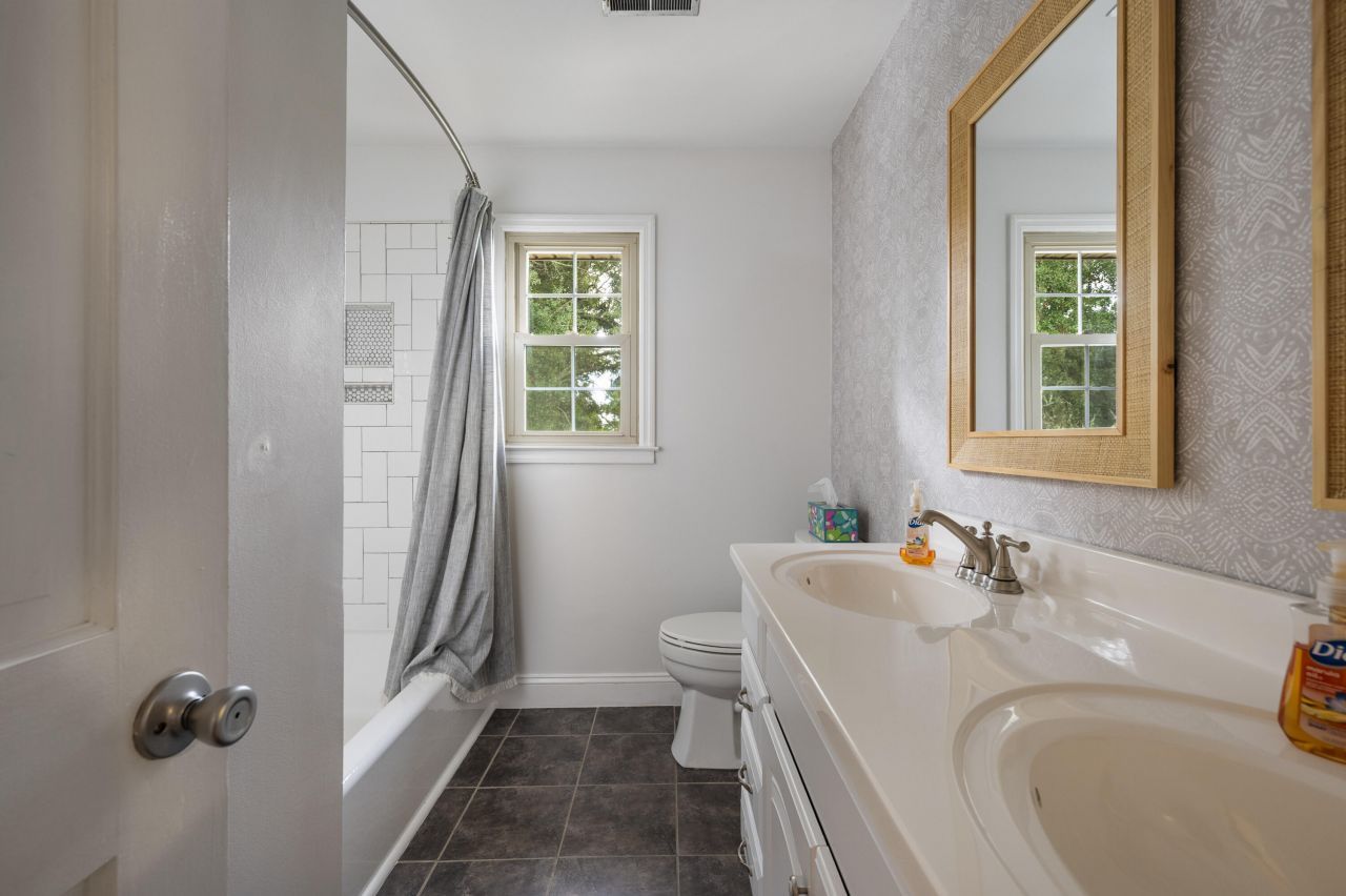 506 Fairington Drive Photo 27