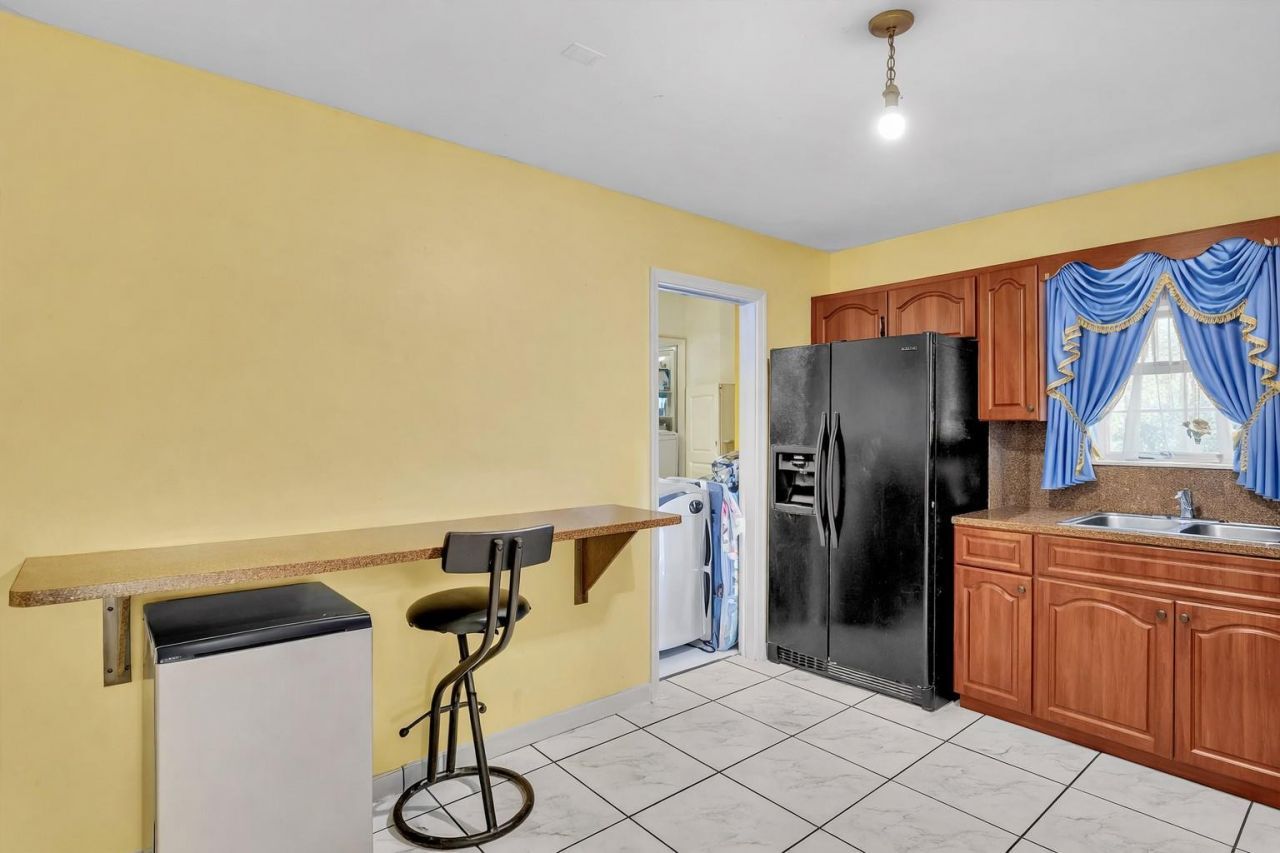 2285 NW 195th St, Miami Gardens, FL 33056 Photo