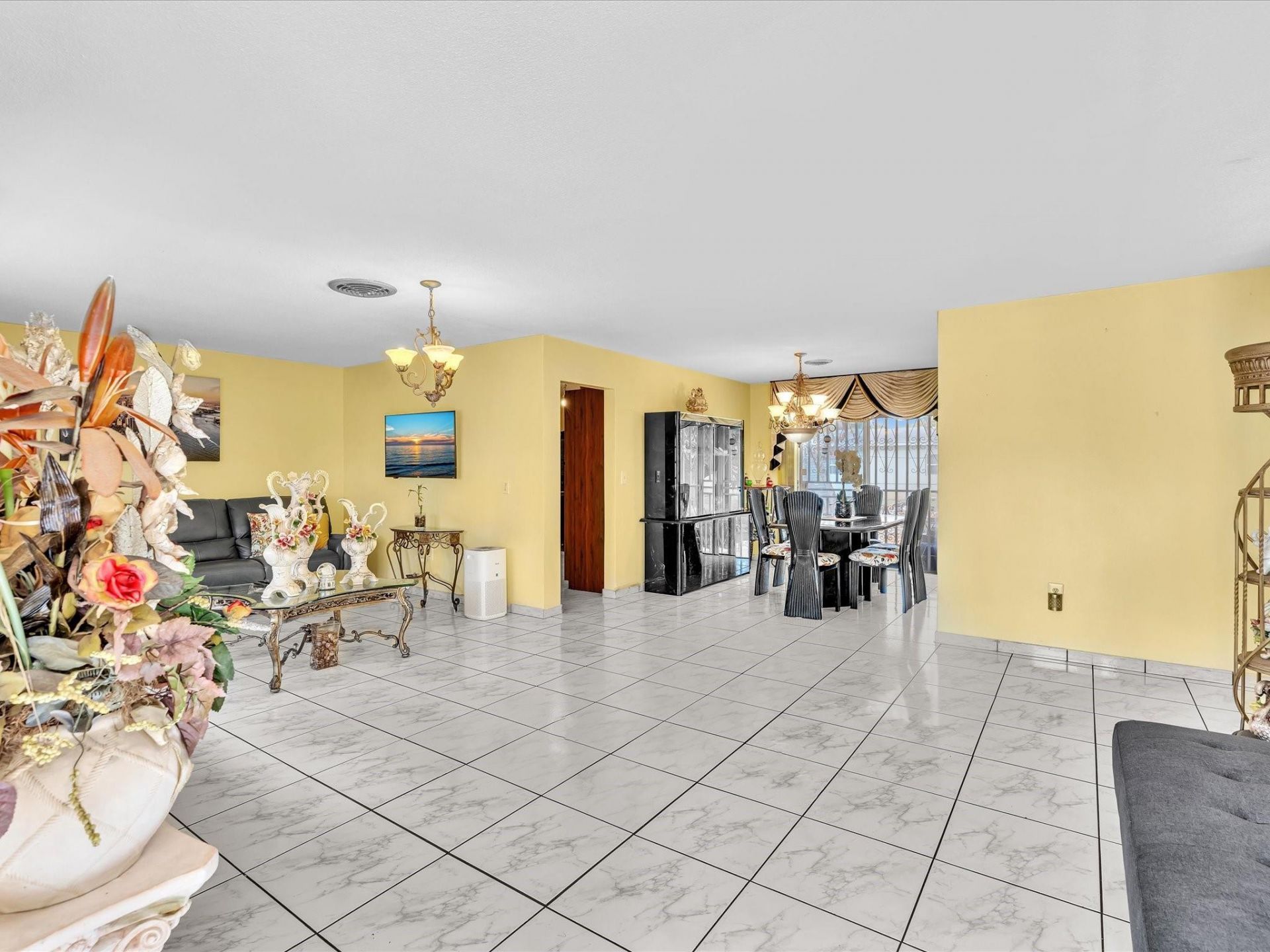 2285 NW 195th St, Miami Gardens, FL 33056 Photo