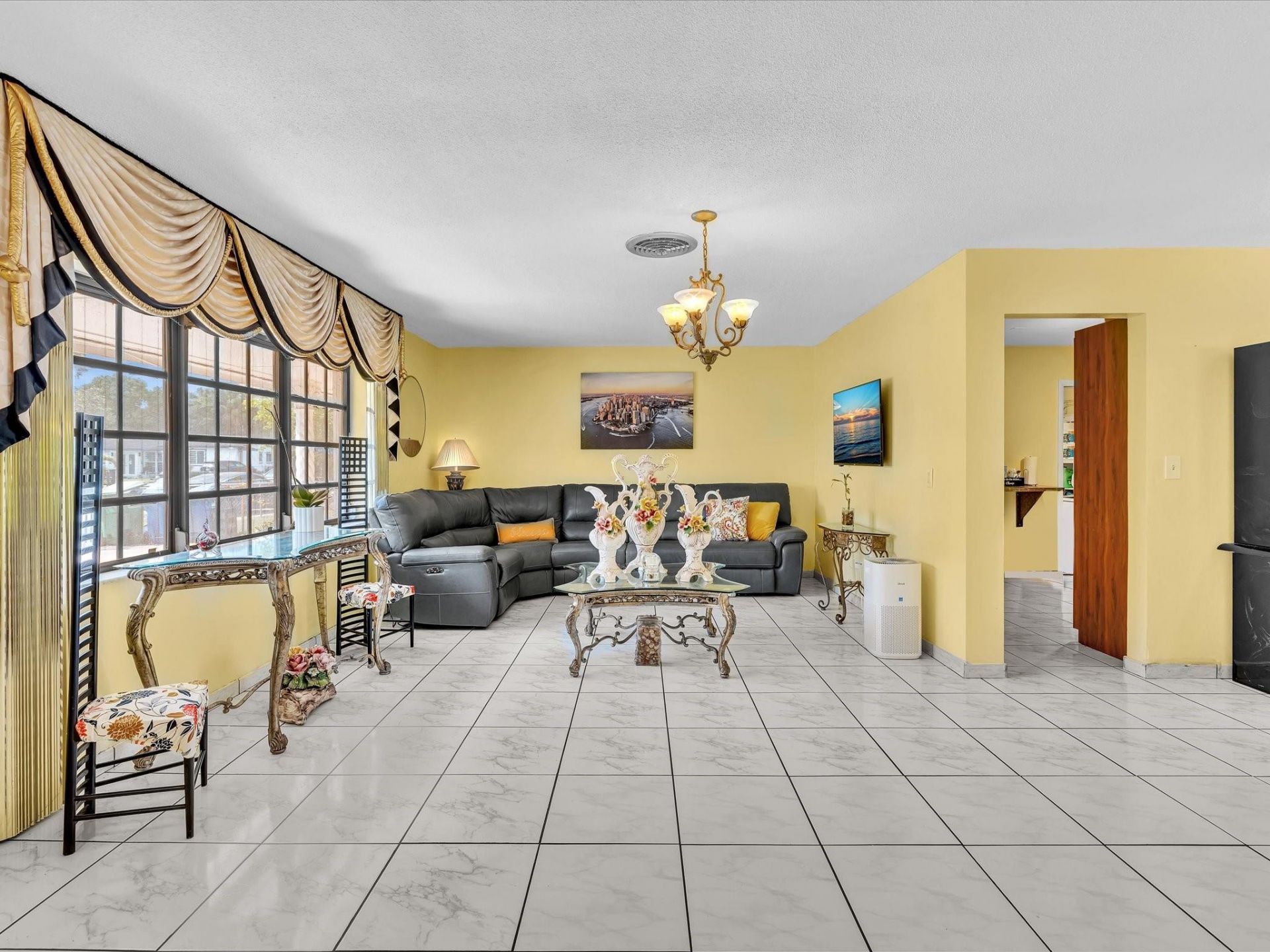 2285 NW 195th St, Miami Gardens, FL 33056 Photo