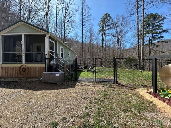 73 Bear Oat Trail, Franklin, NC 28734