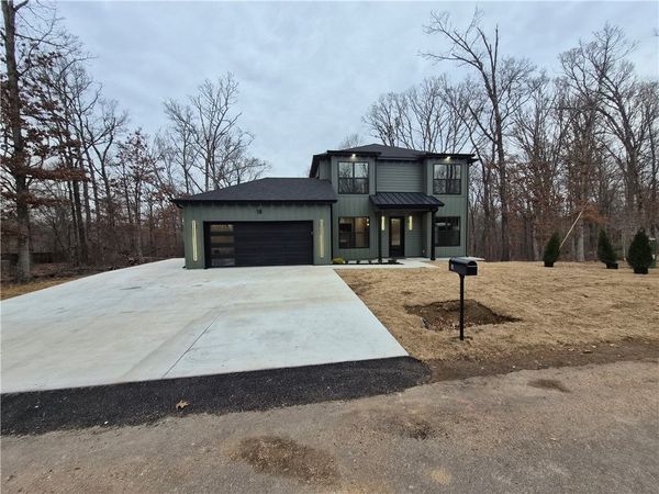 18 Dunstable Drive, Bella Vista, AR 72714