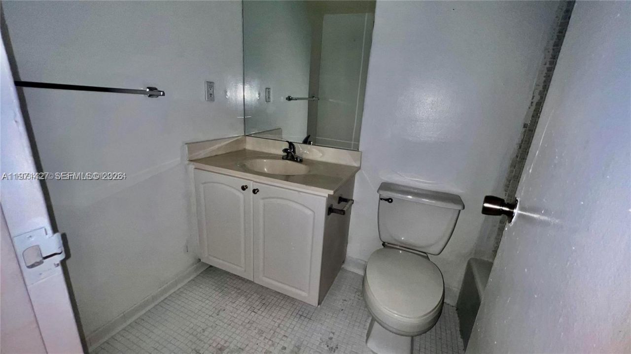 3901 S Ocean Dr, Unit 3C, Hollywood, FL 33019 Photo