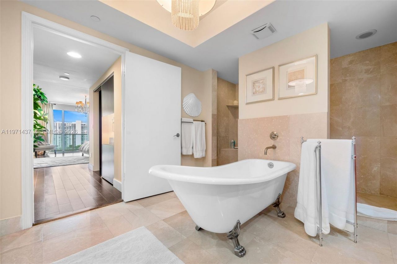 3301 NE 183rd St , Unit 1104, Aventura, FL 33160 Photo