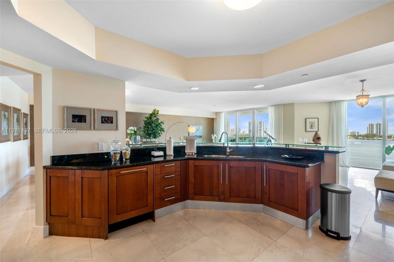 3301 NE 183rd St , Unit 1104, Aventura, FL 33160 Photo