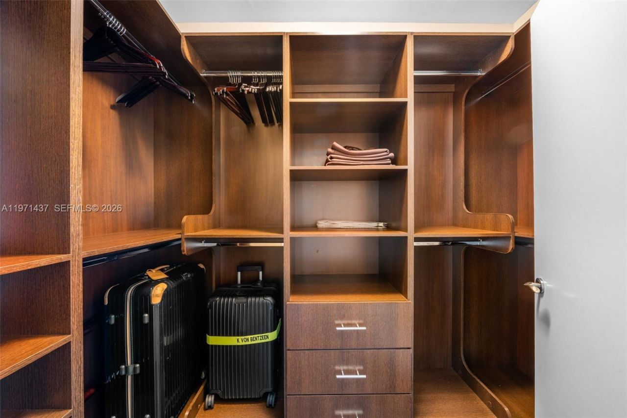 3301 NE 183rd St , Unit 1104, Aventura, FL 33160 Photo