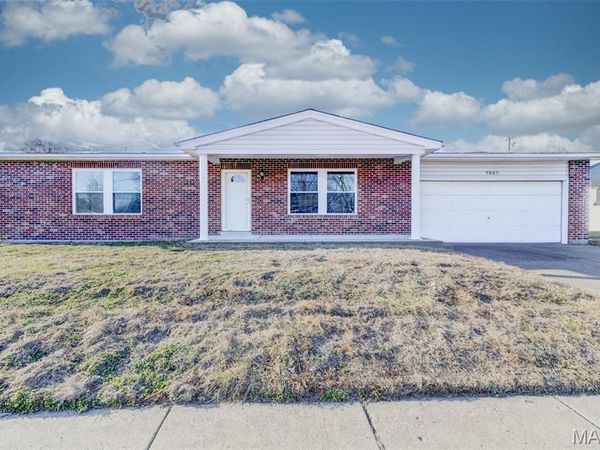 7057 Howdershell Road, Hazelwood, MO 63042