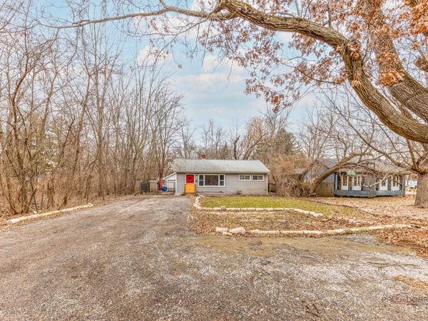 3203 S Bergman Drive, Holiday Hills, IL 60051