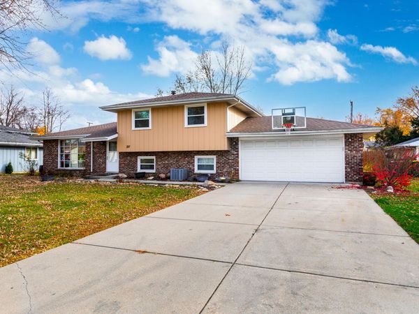 207 Diana Street, Shorewood, IL 60404