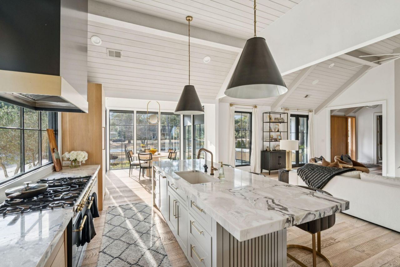 1027 Lakeview Drive Photo 27