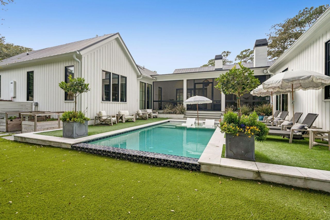 1027 Lakeview Drive Photo 5