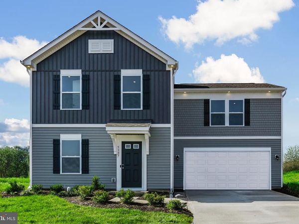 6 REGENT CIRCLE, HAGERSTOWN, MD 21742