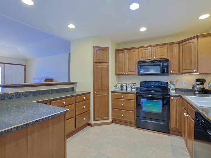 537 Cider Mill Way, Tipp City, OH 45371 Photo 8