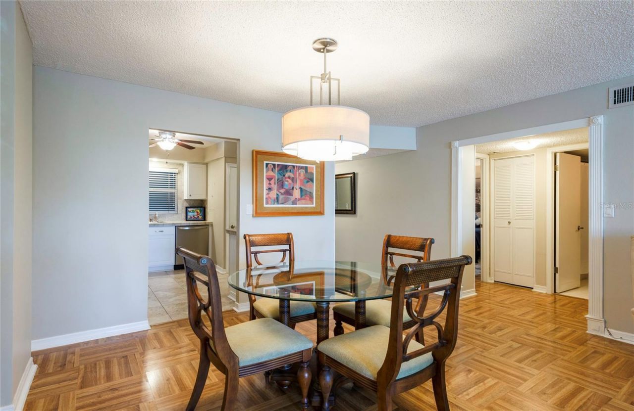 700 Beach Drive Ne, Unit 406, Saint Petersburg, FL 33701 Photo