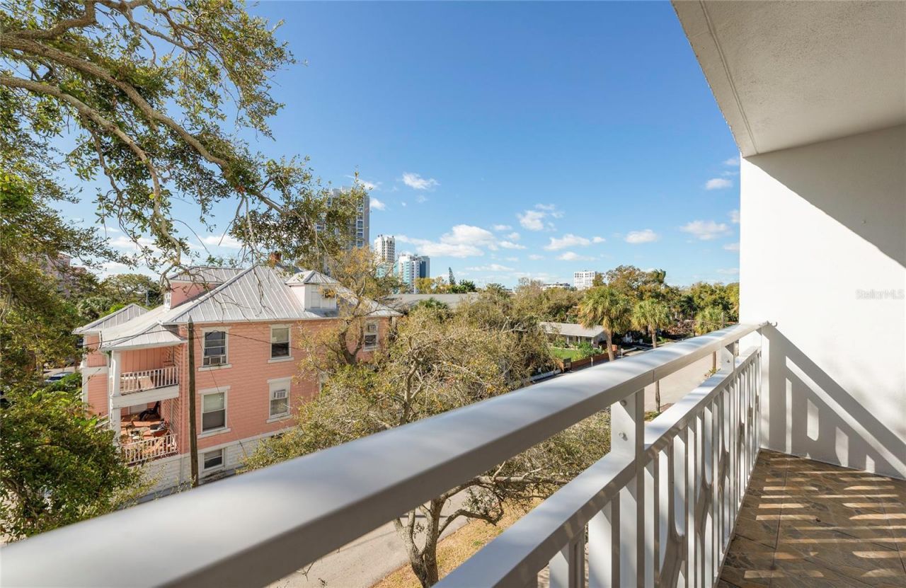 700 Beach Drive Ne, Unit 406, Saint Petersburg, FL 33701 Photo