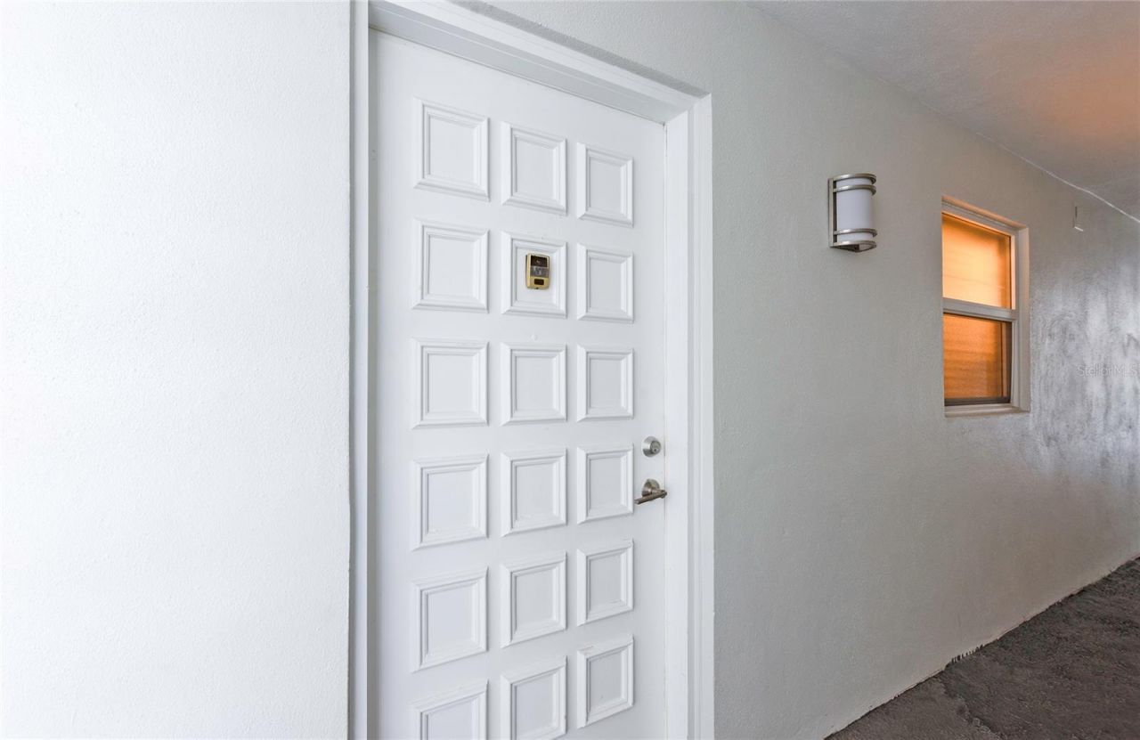 700 Beach Drive Ne, Unit 406, Saint Petersburg, FL 33701 Photo