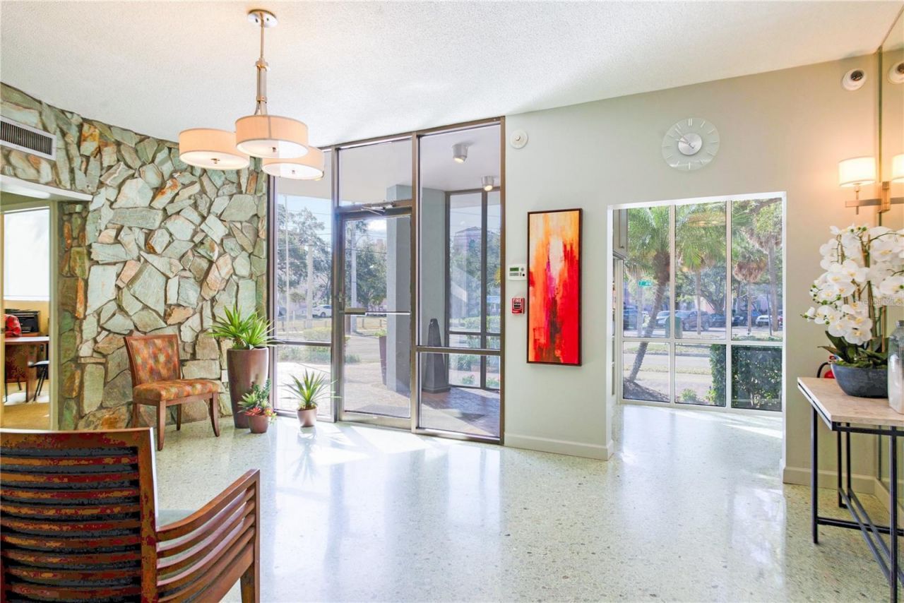 700 Beach Drive Ne, Unit 406, Saint Petersburg, FL 33701 Photo