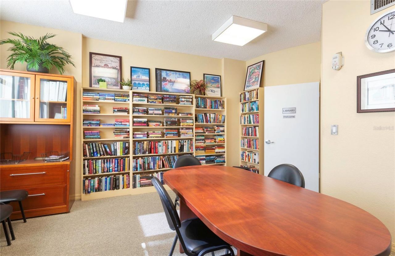 700 Beach Drive Ne, Unit 406, Saint Petersburg, FL 33701 Photo