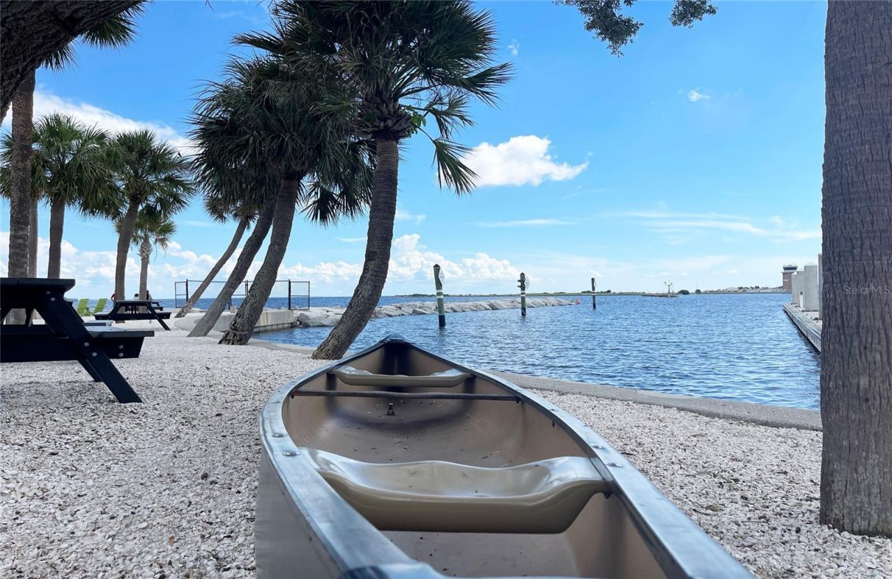 700 Beach Drive Ne, Unit 406, Saint Petersburg, FL 33701 Photo