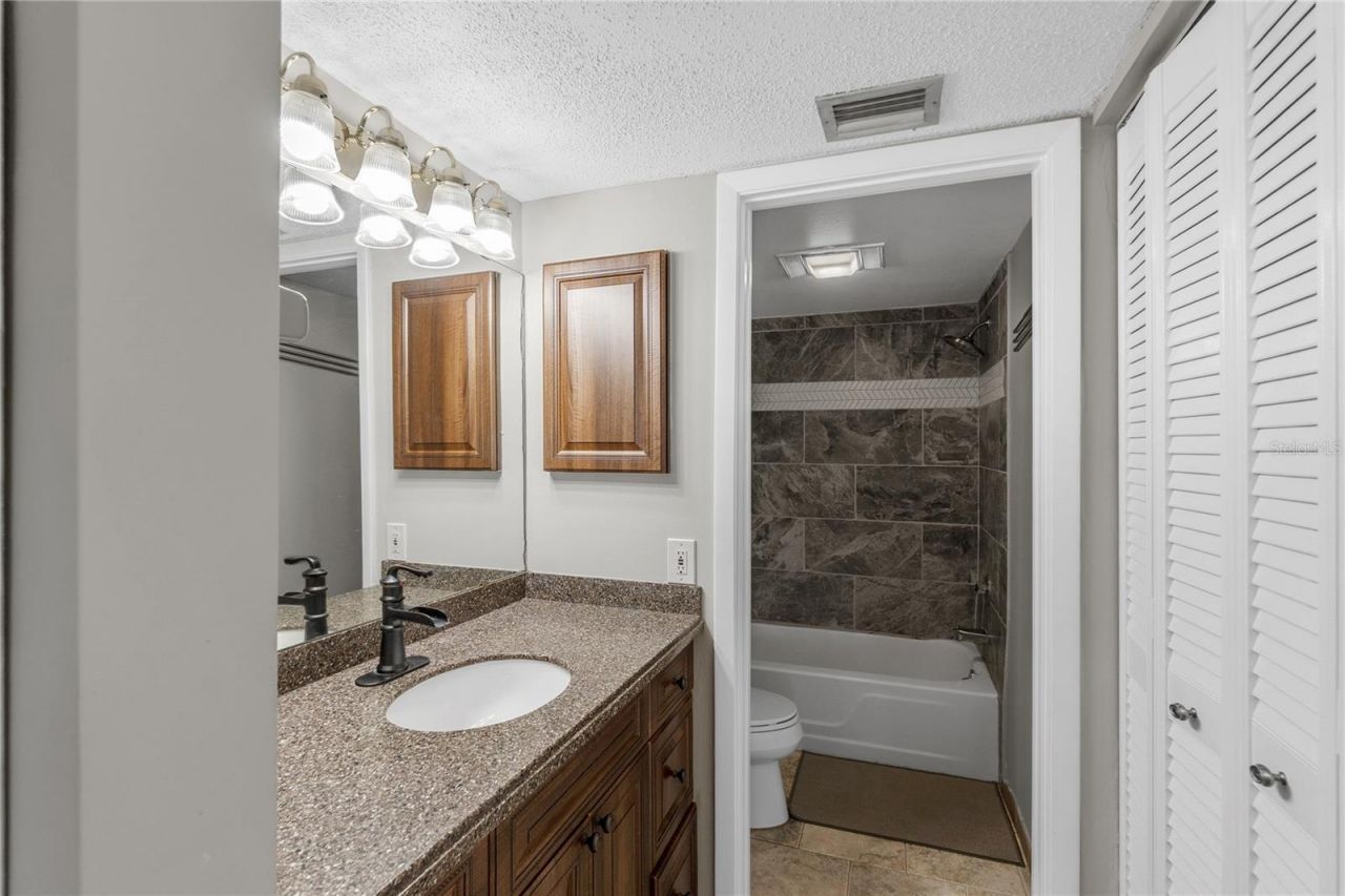 4119 61st Avenue Terrace W, Unit 102, Bradenton, FL 34210 Photo