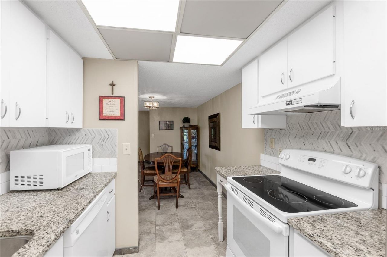 4119 61st Avenue Terrace W, Unit 102, Bradenton, FL 34210 Photo