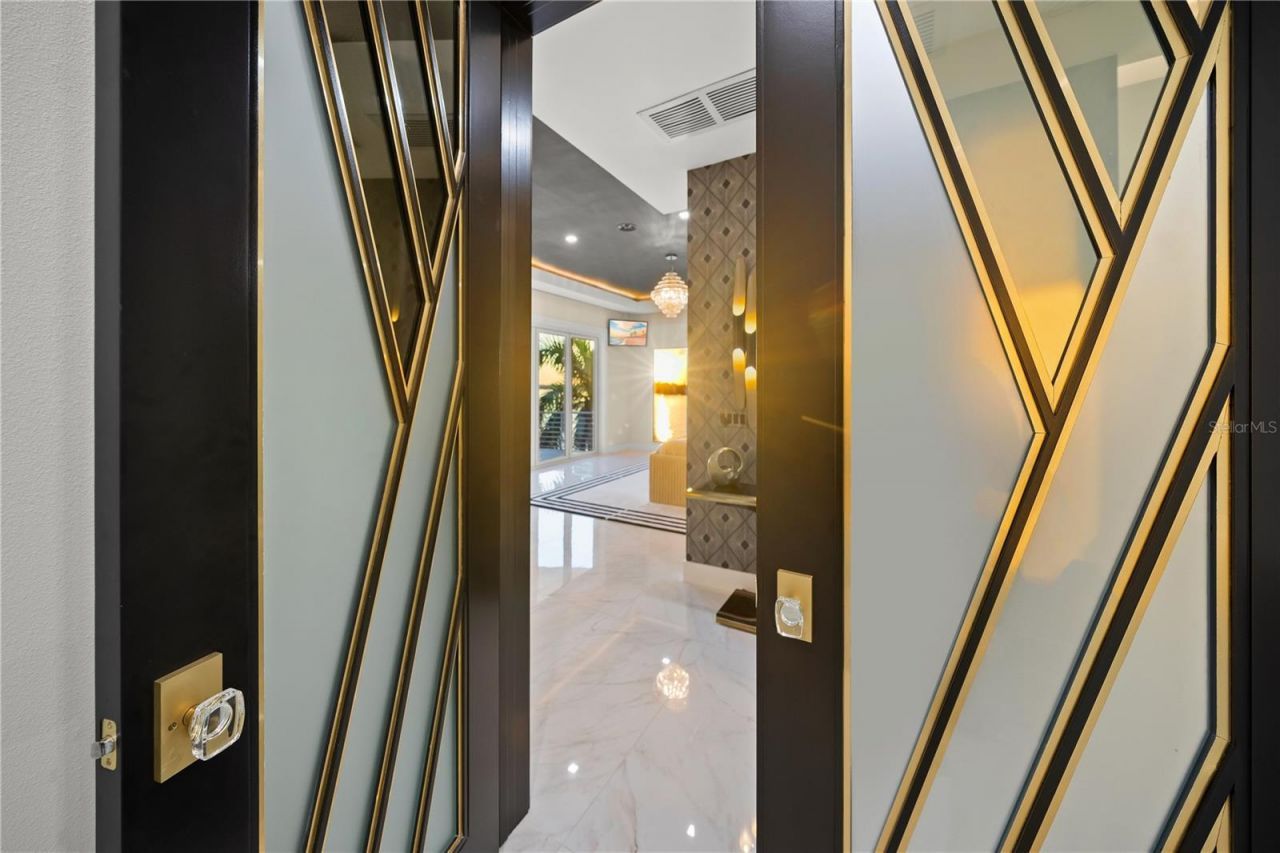 1400 Siesta Drive, Sarasota, FL 34239 Photo