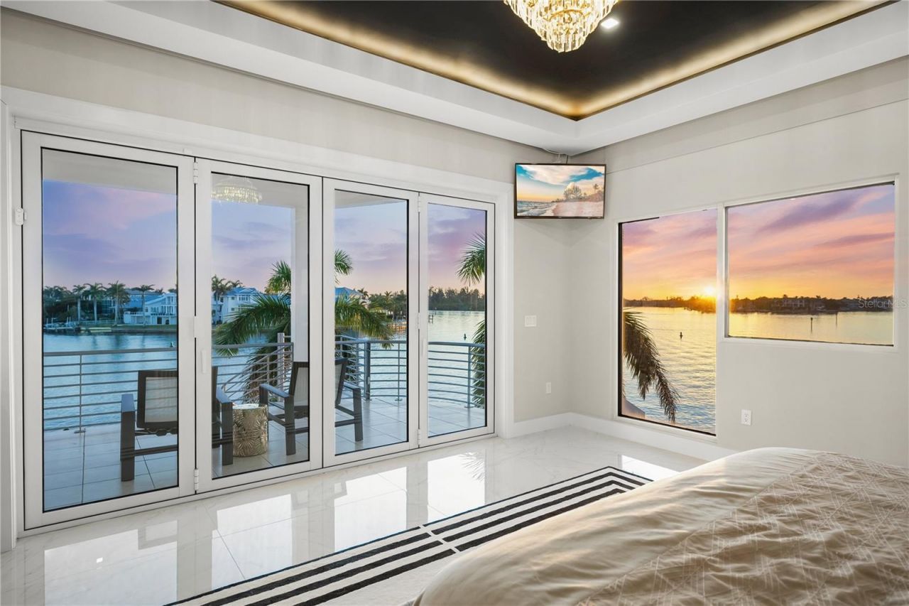 1400 Siesta Drive, Sarasota, FL 34239 Photo