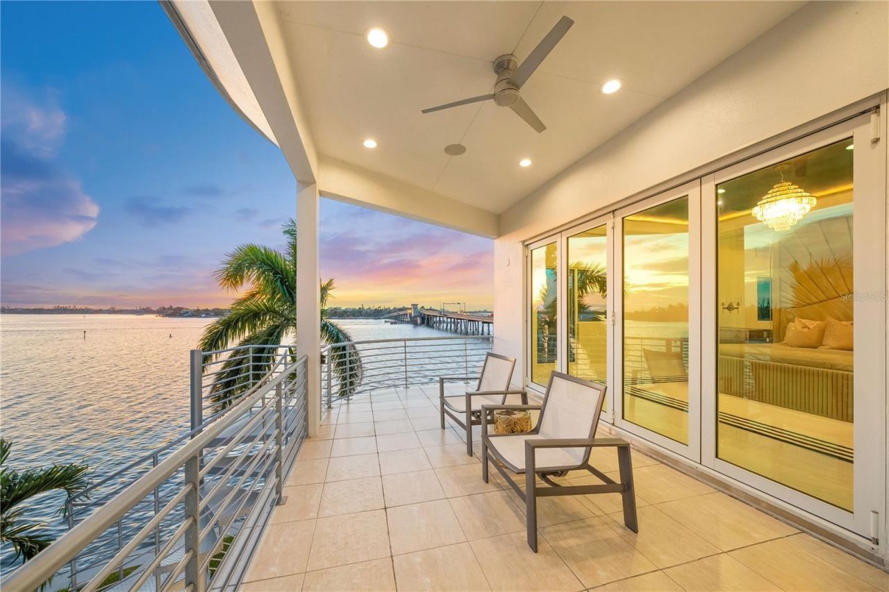 1400 Siesta Drive, Sarasota, FL 34239 Photo