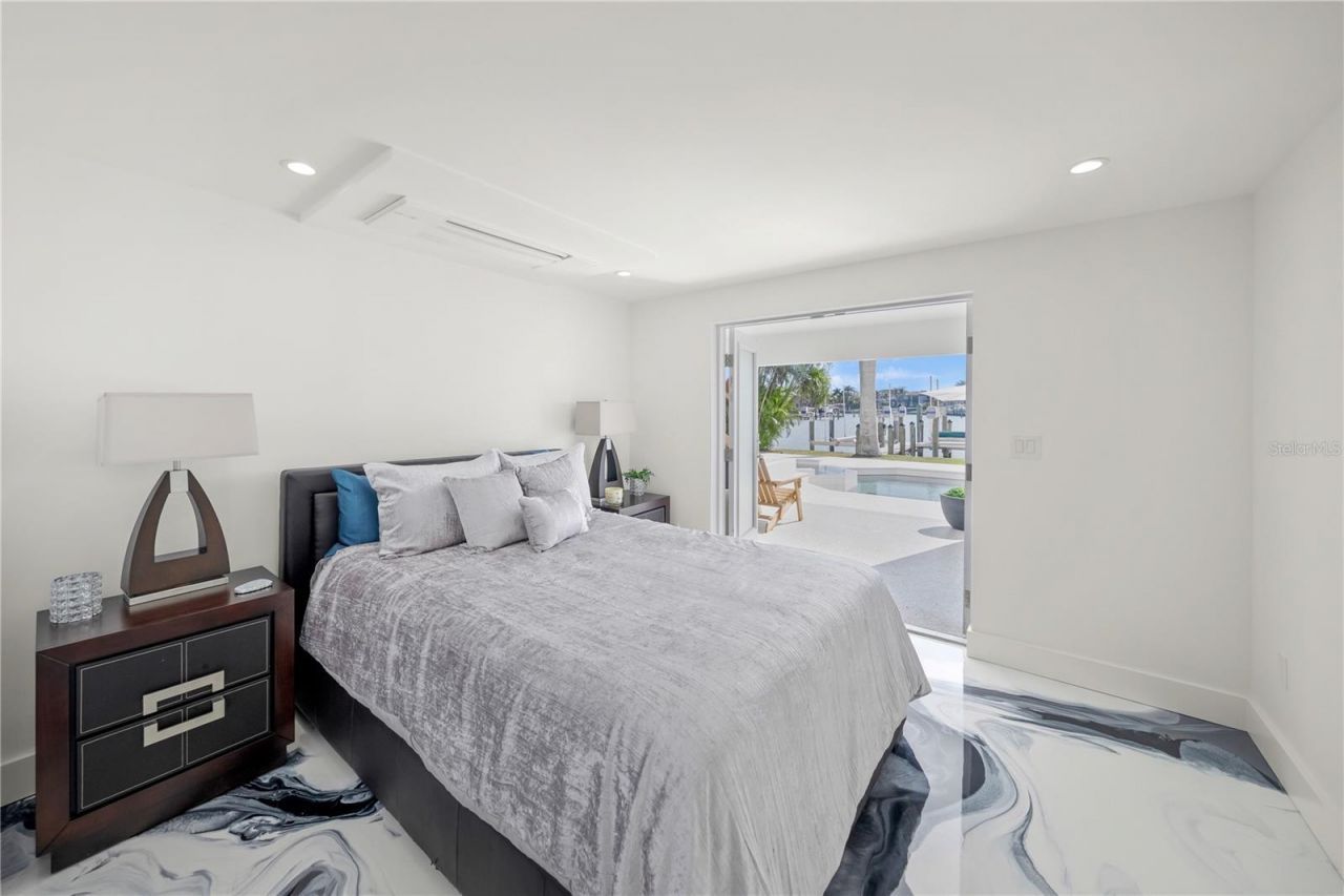 1400 Siesta Drive, Sarasota, FL 34239 Photo