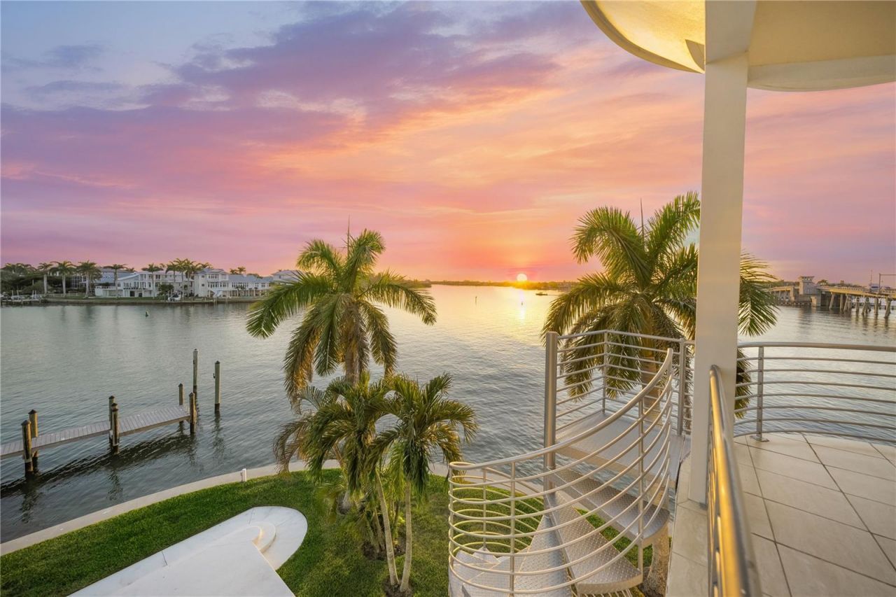 1400 Siesta Drive, Sarasota, FL 34239 Photo