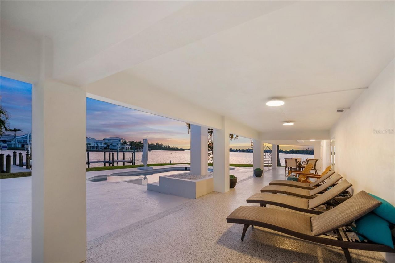 1400 Siesta Drive, Sarasota, FL 34239 Photo