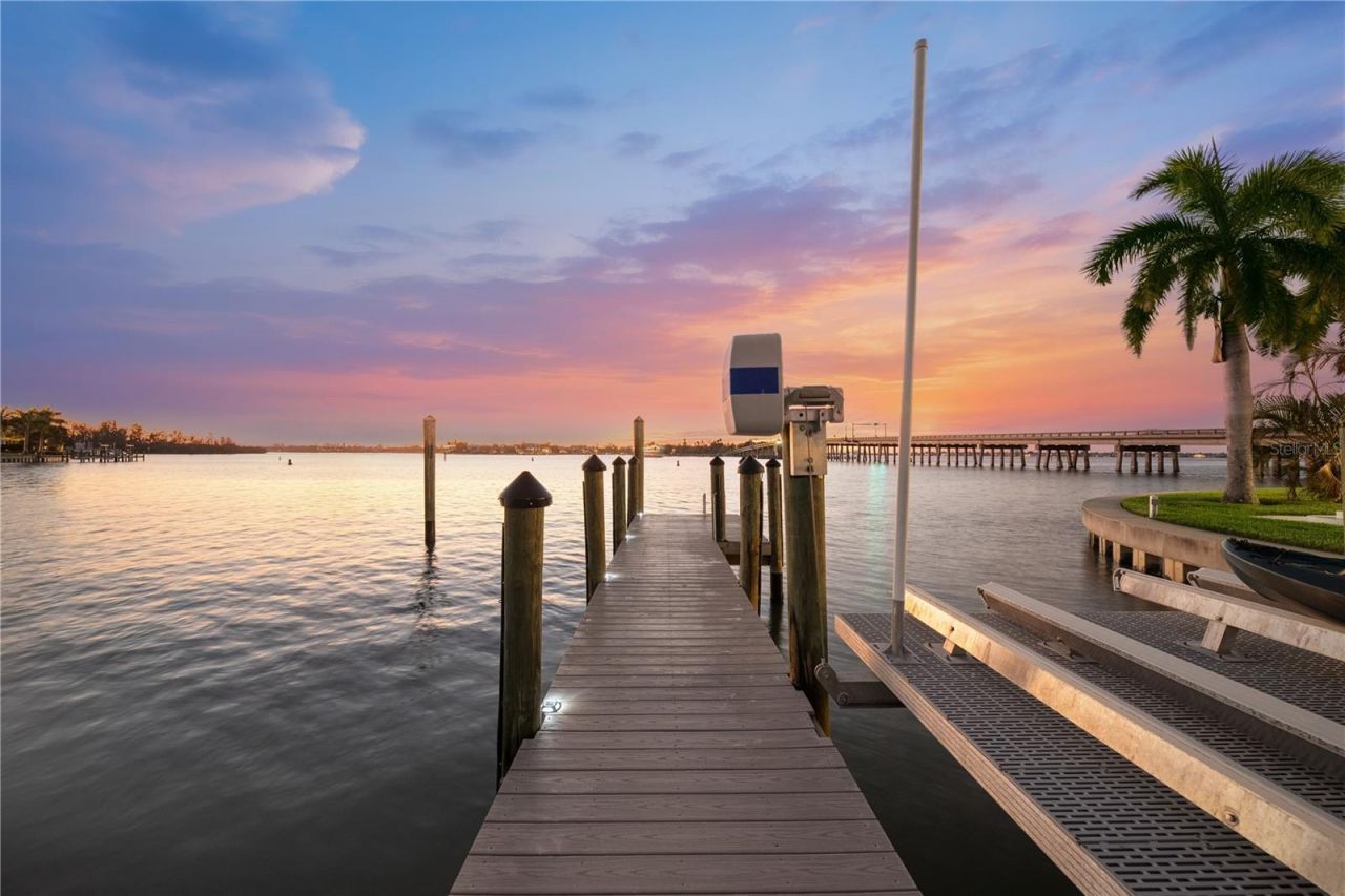 1400 Siesta Drive, Sarasota, FL 34239 Photo