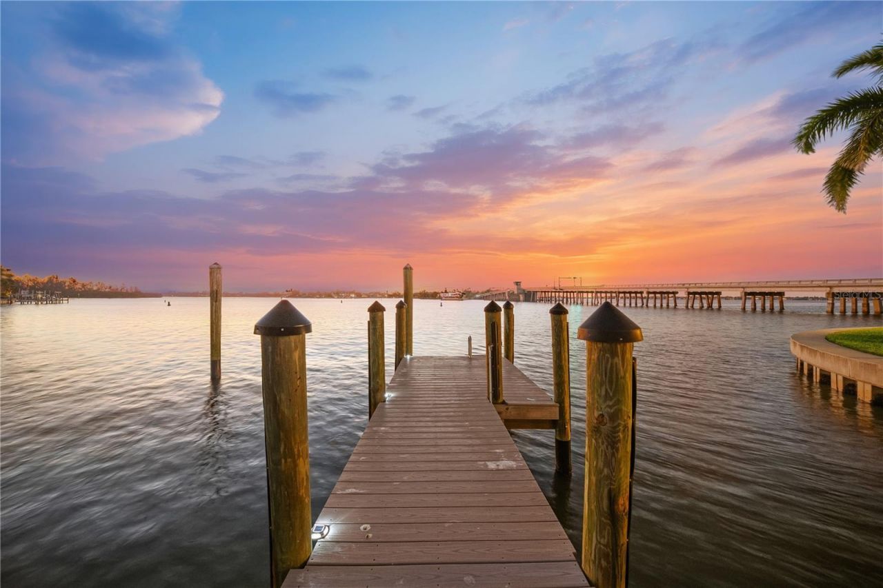 1400 Siesta Drive, Sarasota, FL 34239 Photo