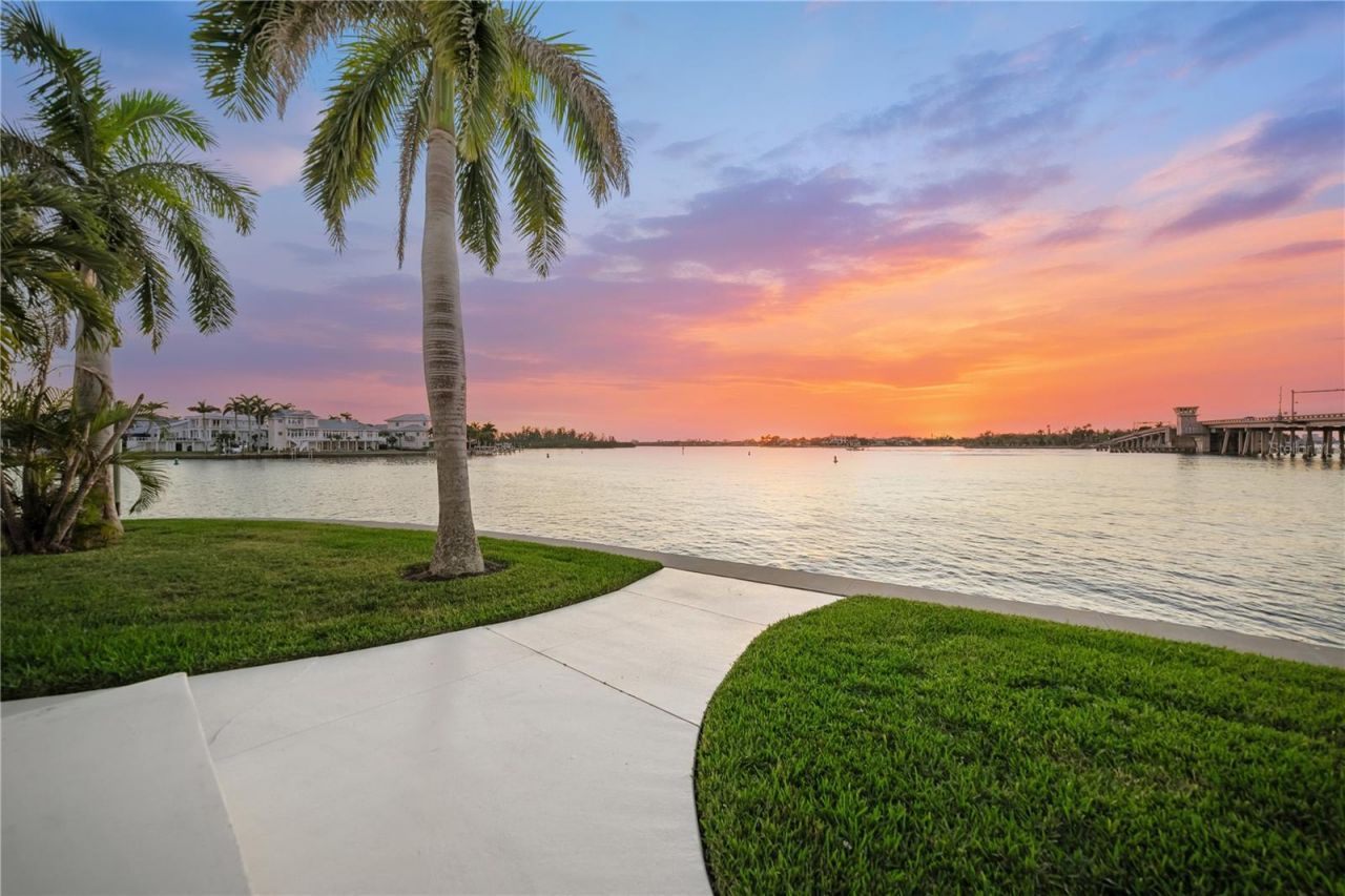 1400 Siesta Drive, Sarasota, FL 34239 Photo